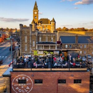 This downtown property had sat vacant since 1972, until it was renovated and reopened as a restaurant in 2020. Image by Feed and Folly.